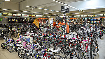 De speciaalzaak heeft ook een grote fietsafdeling.